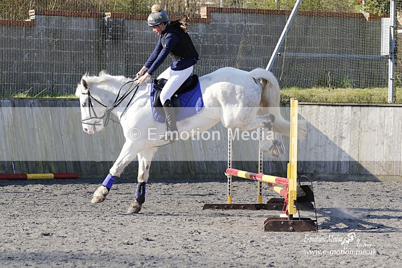 _EST0105 - Bourne Valley Riding Club Winter Showjumping 27/03/22