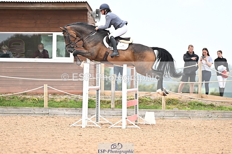 240828A-124304-00428 - Cls 3 Snr 1.05m Open