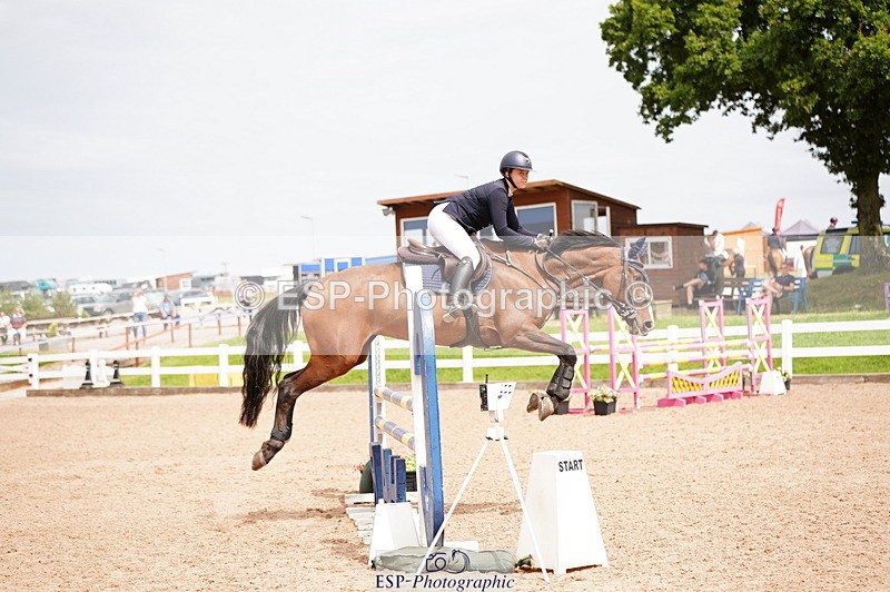 240803A-141018-08414 - Cls 38 1.05m Amateur Qualifier