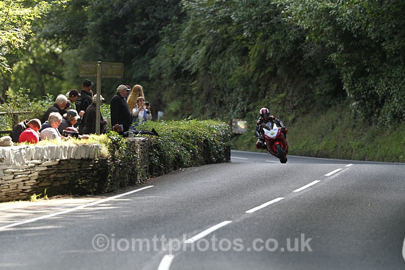 FOM_0983 - Classic TT Lap of honour