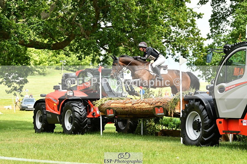 250525A-140114-16879 - D-469-Samantha.Lissington-LORD.SEEKONIG