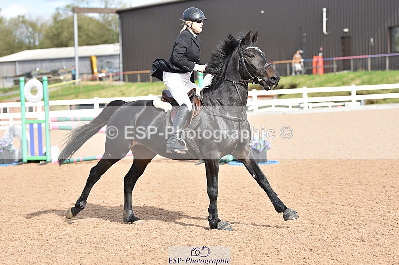 231015A-131252-08242 - Cls 25 95cm Amateur Q 2nd R