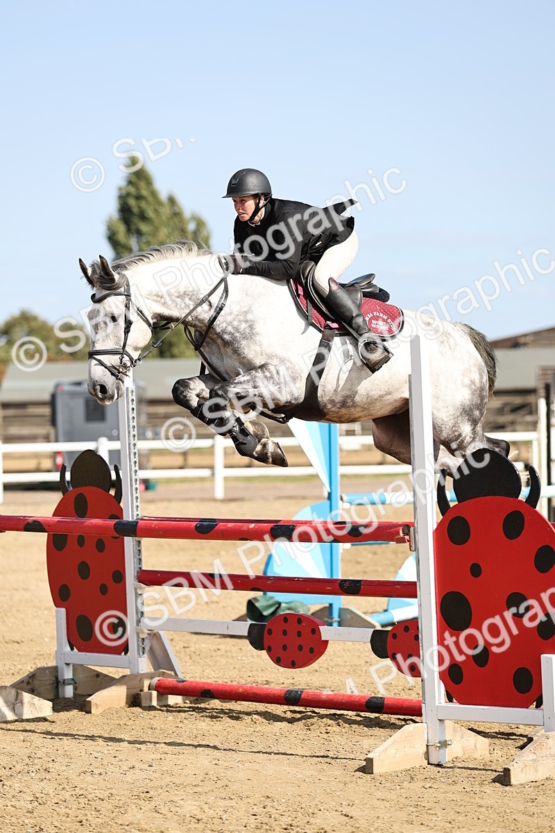 SBM_005280 - Class 6 = Senior Newcomers - 1.10m Open