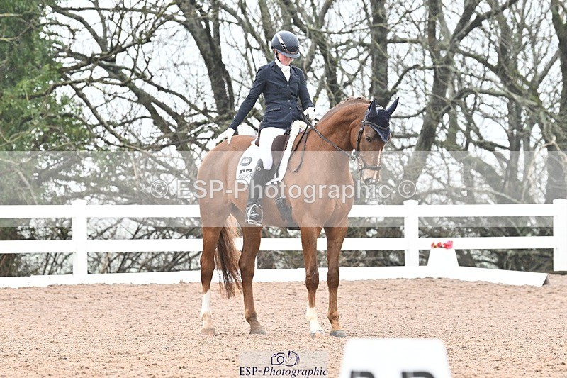 250215-113012-03193 - 257-Beth.Bainbridge-NEWTON.GLOVETROTTER