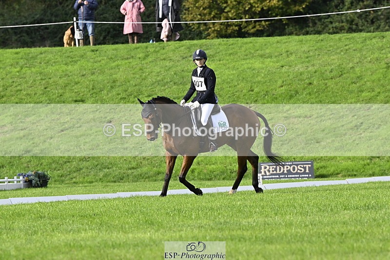 251023A-104023-02895 - F-407-Helen.Jackson