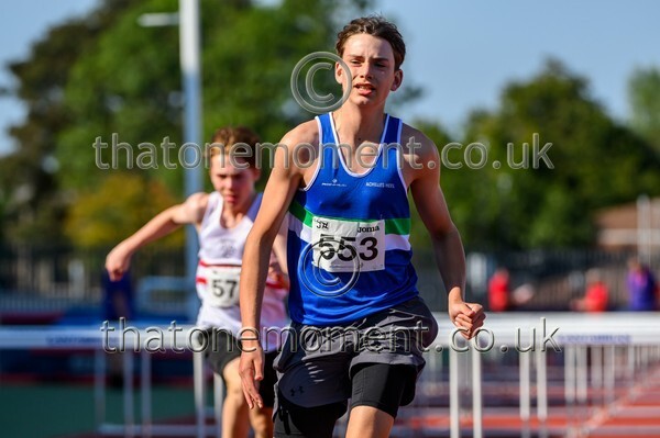 Age25SAT-927417 - Track Male