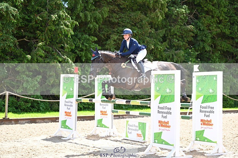 240526-121927-21311 - 101-MORELANDS_CASANOVA-Daisy_Bathe