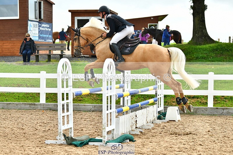 230813A-104249-11519 - Cls 40 A&B Senior Discovery & 1m Open