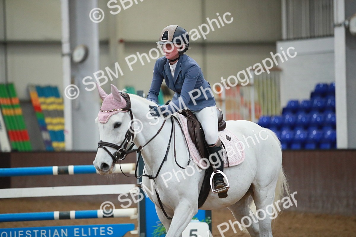 SBM_000994 - Class 4 - Senior Newcomers - 1.10m Open