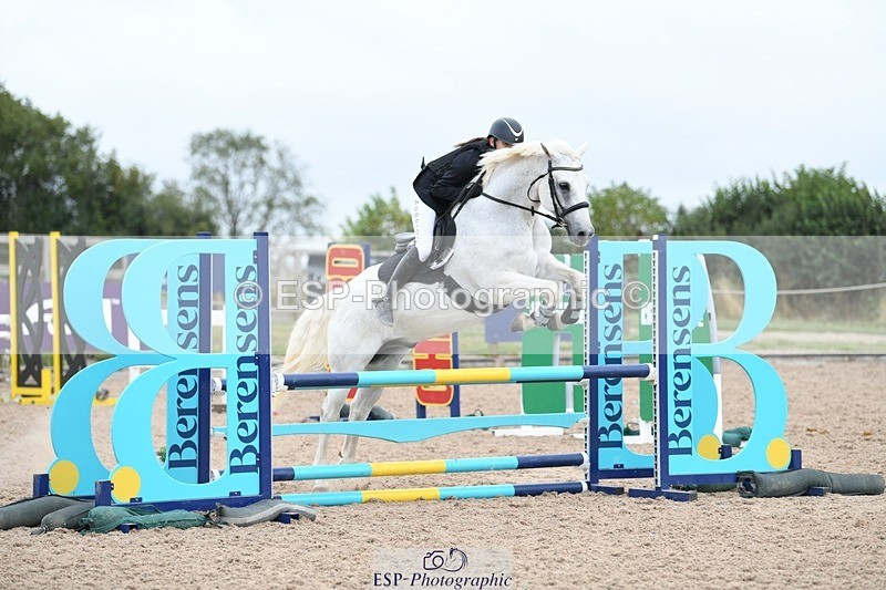 250807-134009-01247 - 90cm Round 2