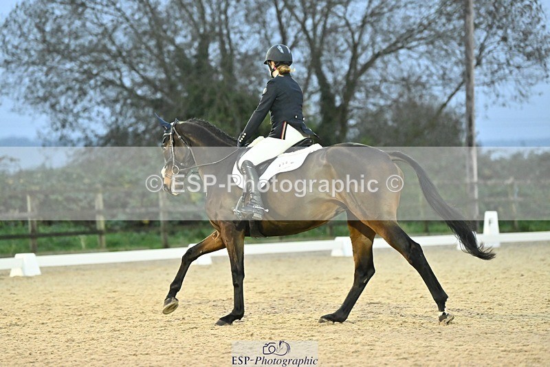 241103-163905-03390 - Novice 1 - 16.18 to 17.50