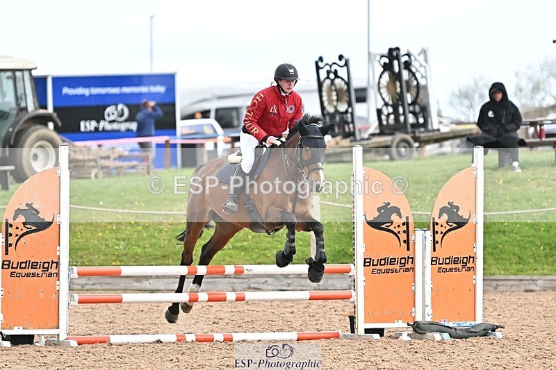 250414-104033-00189 - 80cm Round 1