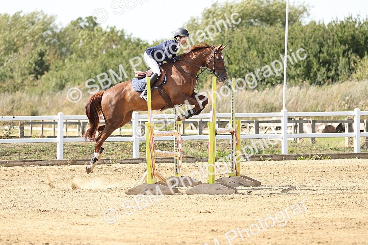 SBM_005147 - Class 6 = Senior Newcomers - 1.10m Open