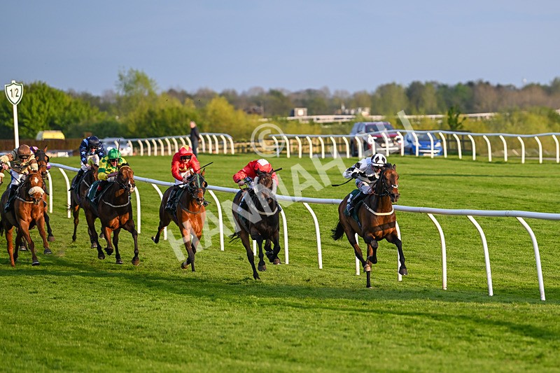 300424-Race 5-Bowman-2916 - Race 5