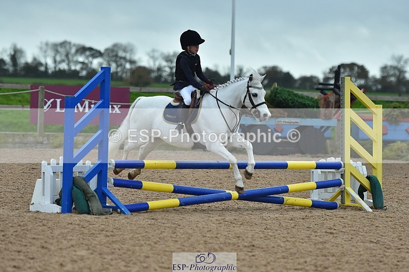 231119A-094918-04431 - Sun Cls 17+18 Club and Schools 70cm