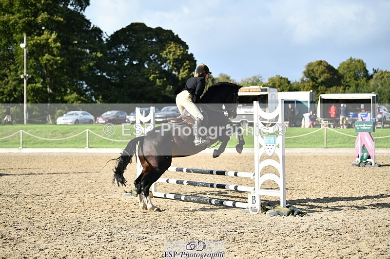 251004A-153527-01890 - Classes 8 & 9 70cm