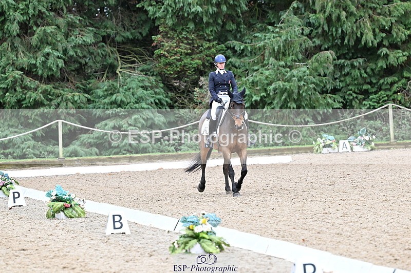 251022A-152528-00539 - B-112-Christina.Wiederkehr