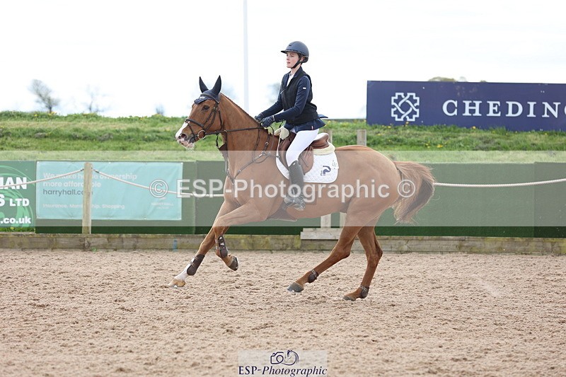 240419A-121351-07099 - Cls 6, 2 Star Medium Tour 1.35m