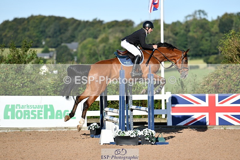 240913A-090132-02825 - Cls 20 Snr British Novice and 90cm Open