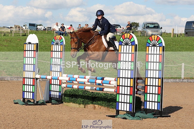 230915A-161228-03076 - Cls 6 Snr 1.05m Derby