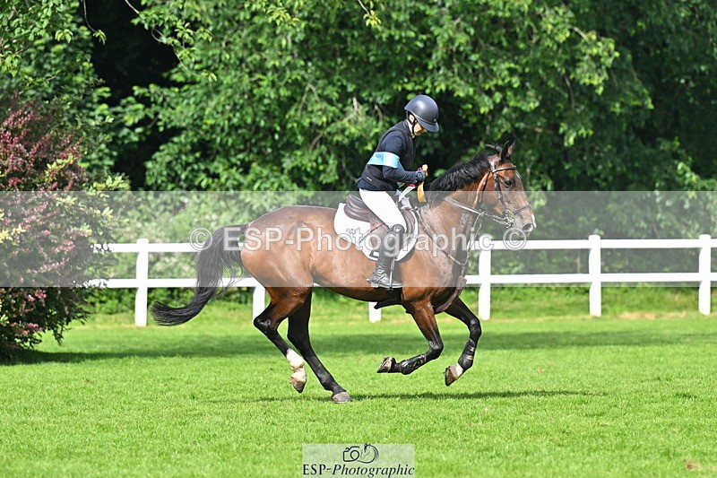 140626A-165140-00331 - Cld 46 Snr 1m 10 Grand Prix
