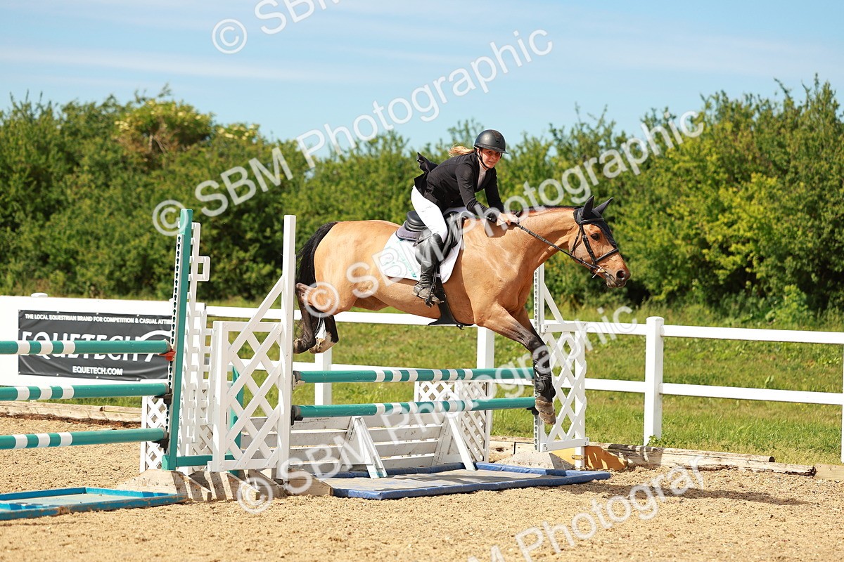SBM_002462 - Class 4 - Senior Newcomers - 1.10m