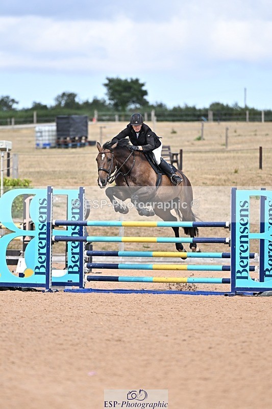 260819-143822-01169 - Cls 6 Foxhunter and 1.20m