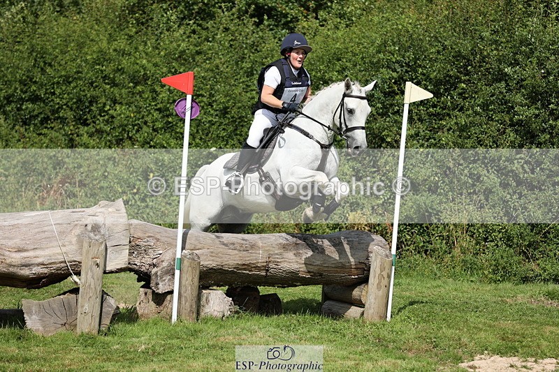 240811A-104520-01518 - 004-