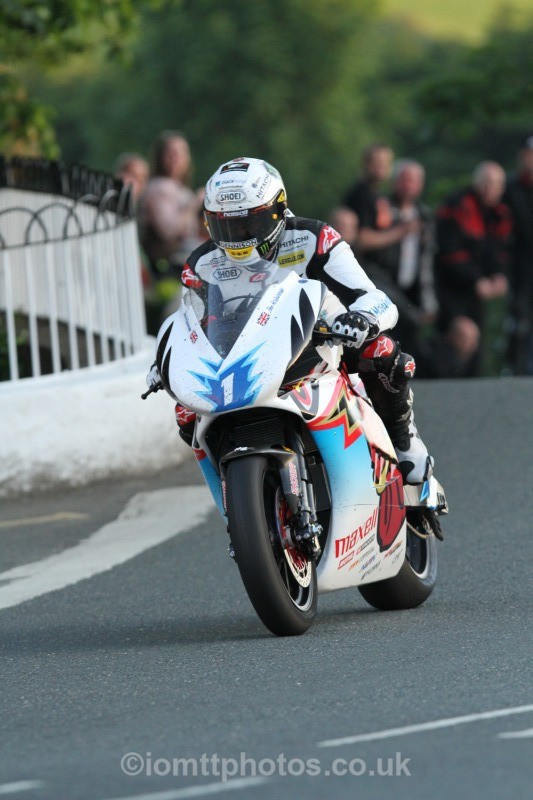 John McGuinness/ MUGEN - SES TT Zero