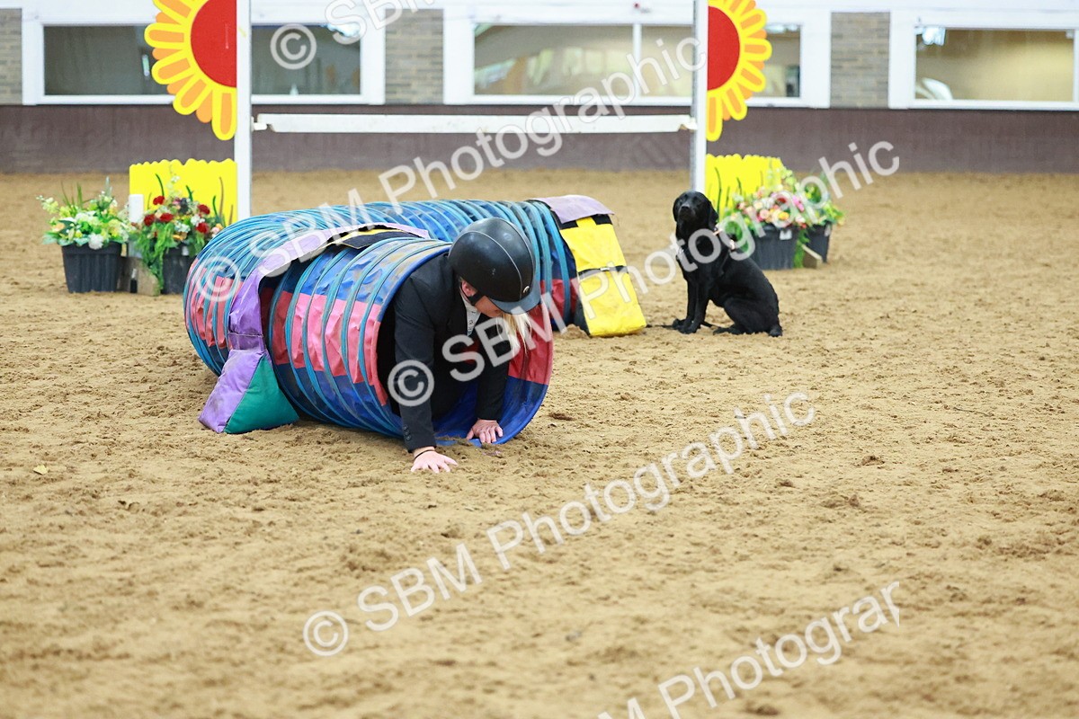 SBM_002458 - Class 3 - Horse & Hound (60cm)