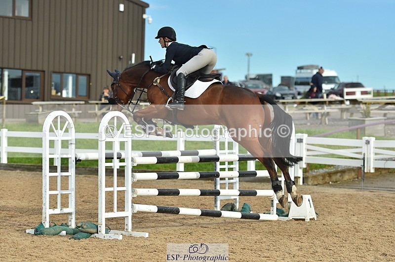 231111A-124554-01952 - Cls 12 Newcomers & 1.10m Open