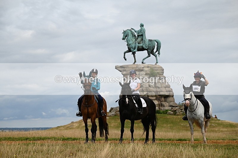 DSC_5992 - Time at Statue 12:17 to 12:44