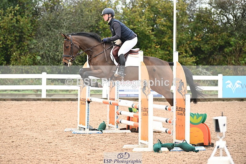 241023A-114413-00610 - Cls 1 British Novice and 90cm Open