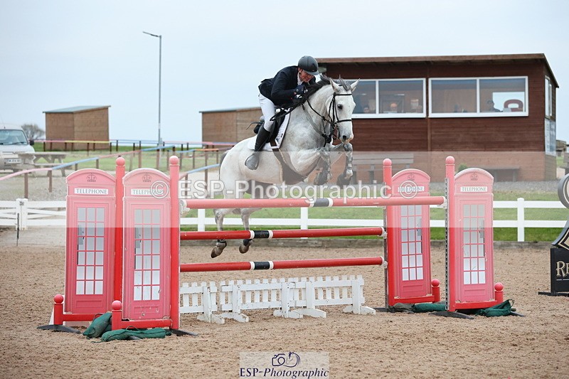 241101A-160847-03253 - FRI Cls 8 National 1.30m