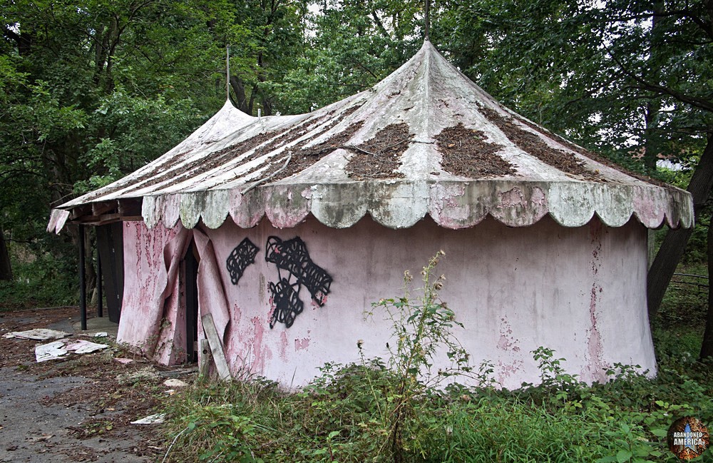Enchaned Forest (Ellicott City, MD) | Moldy Tent - The Enchanted Forest