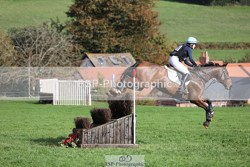 241025-123747-08115 - 105-Bella.Innes.Ker-MBF.KELVIN.DELLA.CACCIA