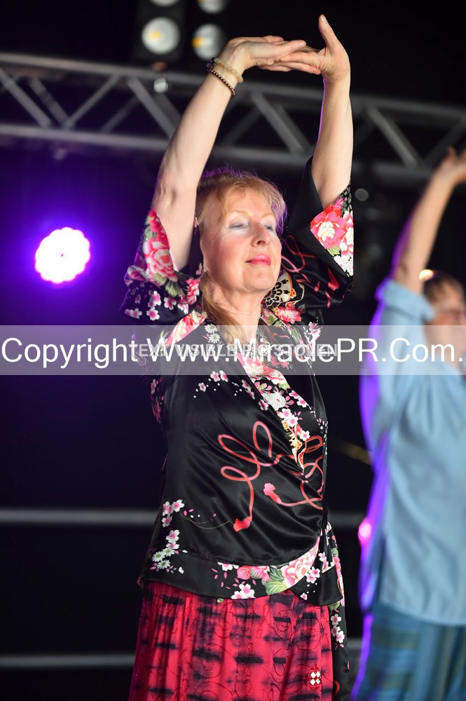 SH4_1343 - Tai Chi with Lisa Kay.