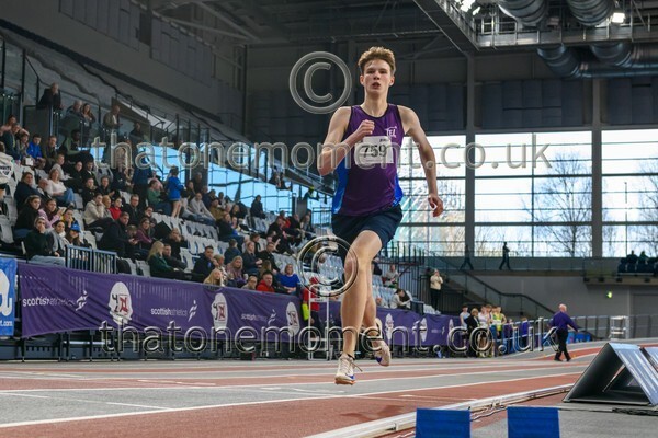 Age26SUN-811104 - Track Male Set One