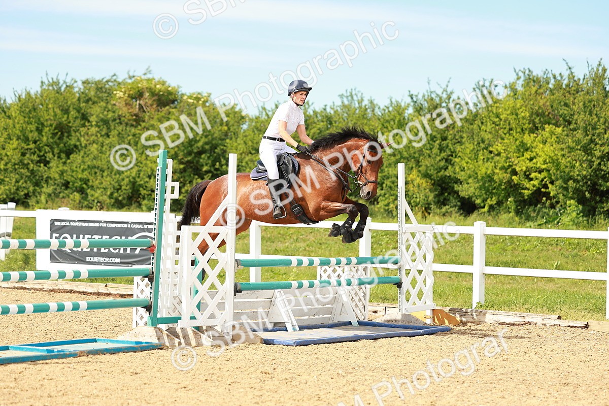 SBM_002482 - Class 4 - Senior Newcomers - 1.10m
