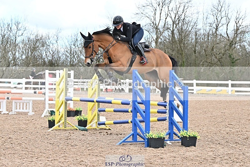 250328-110009-01359 - Cls 8 British Novice and 90cm