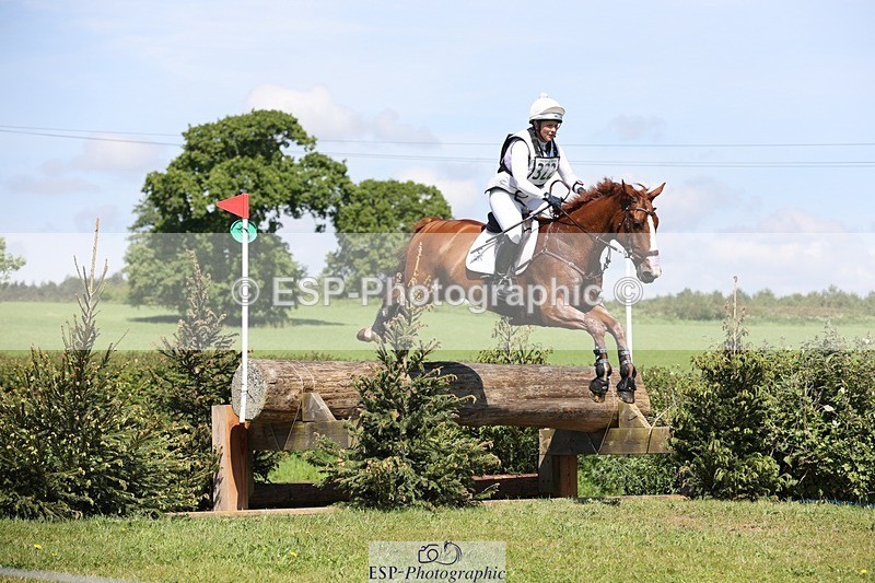 240525-105550-12536 - 322-CHILLI_KING-Gemma_Stevens