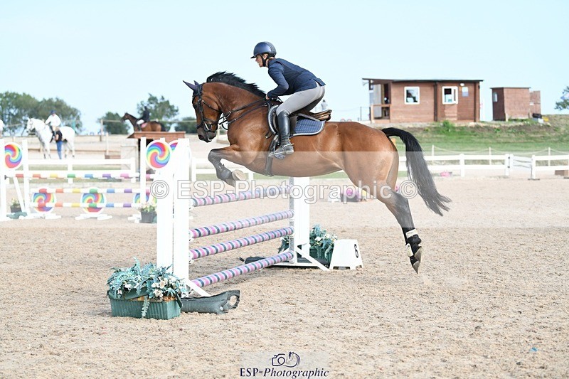 250725-171243-04124 - Cls 10 1.05m Amateur Quali