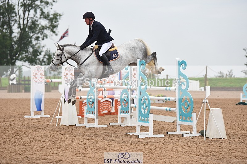 230916A-110618-04004 - Cls 14 Snr Foxhunter