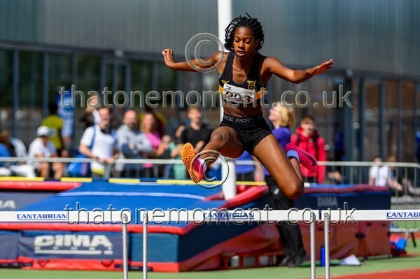 Age25SAT-926356 - Field Female Set Two