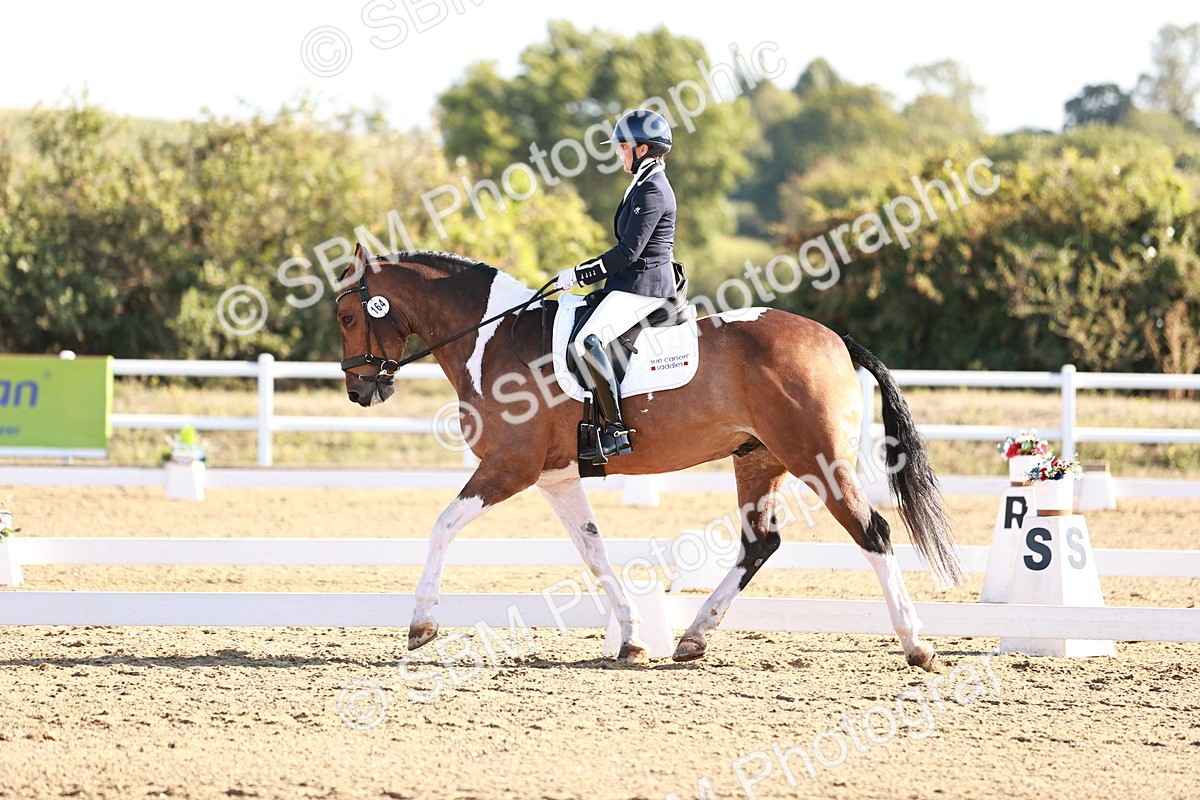 SBM_004228 - Class 12 - Novice 5 - 9.07-10.10