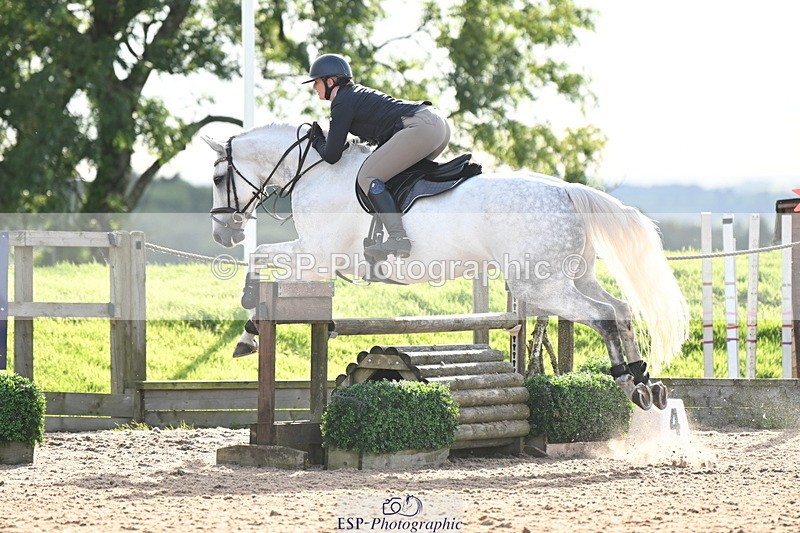 240913A-170401-05274 - Cls 19 Snr 1m Open Speed Derby