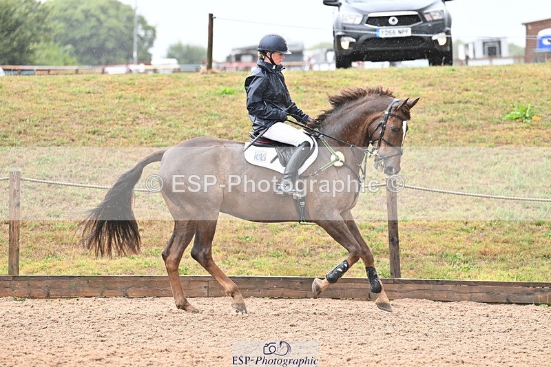 250827B-104930-00159 - Clear Round & Cls 1 Brit Nov 90cm