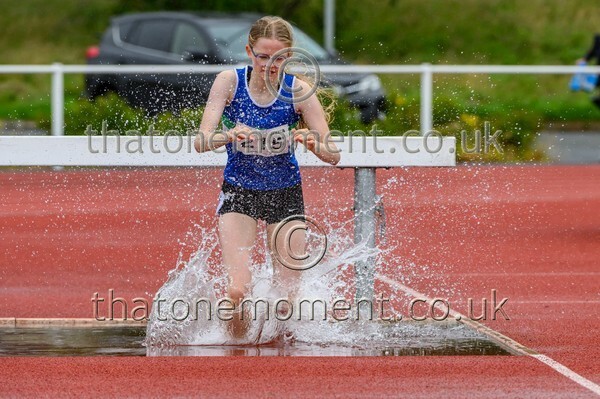 ComMast25-920161 - Track Female Set One