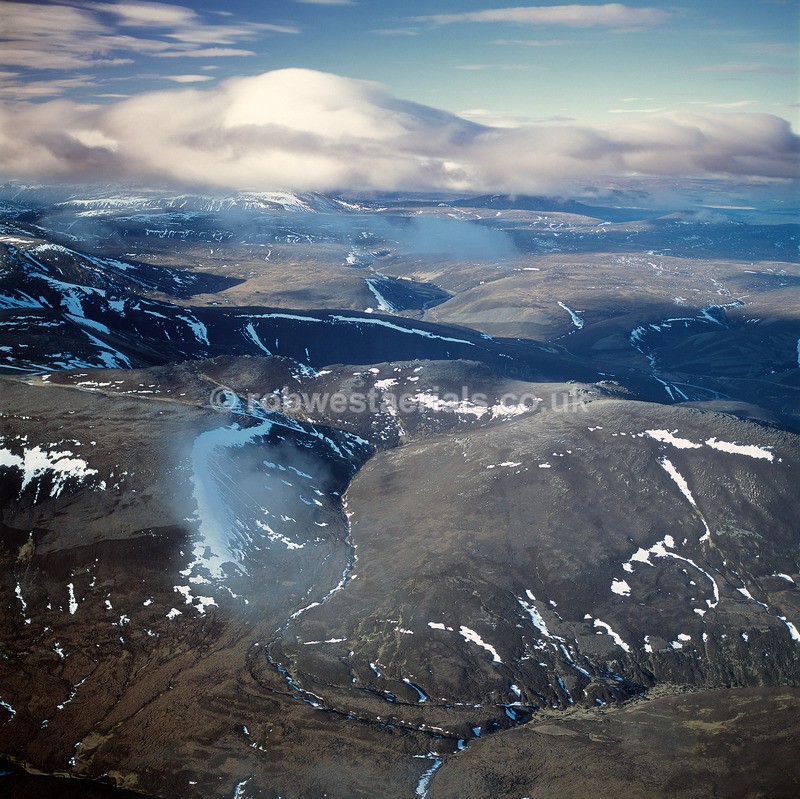 A00494D Meall Gaineihm Hill and Glen Avon Cairngorms - Mountains, hills and moors