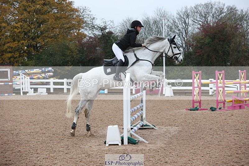 231112A-135111-04680 - Cls 20 Newcomers & 1.10m Open